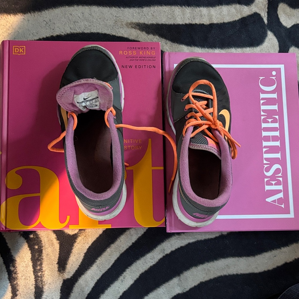 Size 6.5 Gently worn Nike cross trainers Orange pink gray